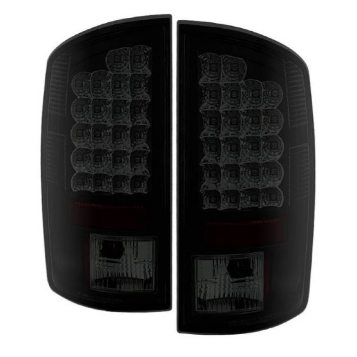Dodge Ram 02-06 1500 / Ram 2500/3500 03-06 LED Tail Light - Black Smoke Spyder Auto in the group Select car model / Dodge / Ram 01-08 / Styling at DDESIGN Scandinavia AB (ALT-YD-DRAM02-LED-BSM)