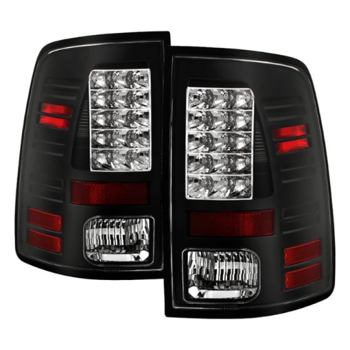 Dodge Ram 1500 13-14 / Ram 2500/3500 13-14 LED Tail Lights - LED Model only ( Not Compatible With Incandescent Model ) - Black Spyder Auto in the group Select car model / Dodge / Ram 09-18 / Styling at DDESIGN Scandinavia AB (ALT-YD-DRAM13-LED-BK)