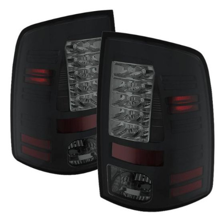 Dodge Ram 1500 13-14 / Ram 2500/3500 13-14 LED Tail Lights - LED Model only ( Not Compatible With Incandescent Model ) - Black Smoke Spyder Auto in the group Select car model / Dodge / Ram 09-18 / Styling at DDESIGN Scandinavia AB (ALT-YD-DRAM13-LED-BSM)