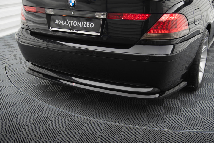 Central Rear Splitter Bmw 7 E65 Maxton Design in the group Select car model / BMW / 7-series (E65-E66) 01-08 / Styling at DDESIGN Scandinavia AB (BM-7-65-RD1G)