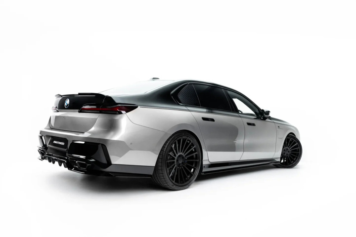 BMW 760e G70 2022+ Side Skirts Diffusers V.2 Maxton Design in the group Select car model / BMW / 7-series (G70) 22+ at DDESIGN Scandinavia AB (BM-7-G70-M70-SD1G)