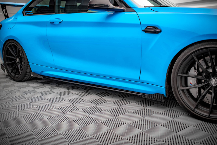 BMW M2 F87 2016-2020 Street Pro Side Skirts Diffusers + Flaps Black-Red + Gloss Flaps Maxton Design in the group Select car model / BMW / M2 2-series (F87) 2015+ / Styling at DDESIGN Scandinavia AB (BM287MCOMPCNCSD1BRBSRF1G)
