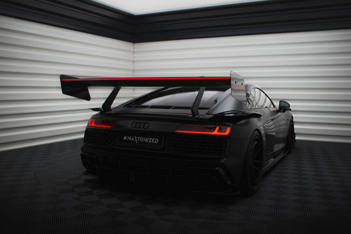Audi R8 Mk2 2015-2023 Carbon Fiber Spoiler + LED Light Maxton Design in the group Select car model / Audi / R8 2006+ / Styling at DDESIGN Scandinavia AB (CFAUR82FWING5245PLED)