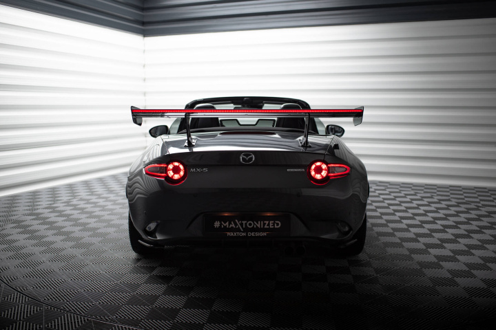 Mazda MX-5 ND (Mk4) 2014+ Carbon Spoiler JDM Style + LED Maxton Design in the group Select car model / Mazda / MX-5 (ND) 15+ / Styling at DDESIGN Scandinavia AB (CFMAMX54WING5JDM245PLED)
