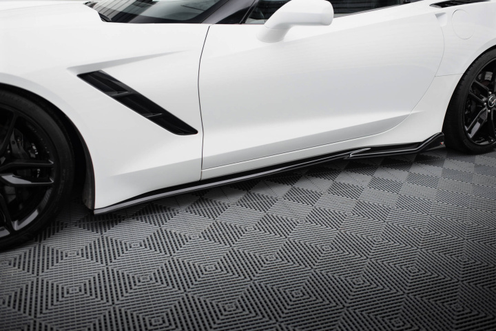 Chevrolet Corvette C7 2013-2019 Side Skirts Extensions V.2 Maxton Design in the group Select car model / Chevrolet / Corvette C7 / Styling at DDESIGN Scandinavia AB (CH-CO-C7-SD2G)