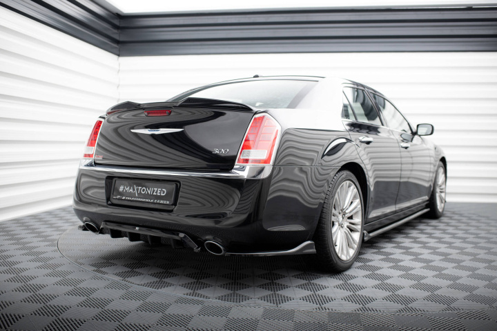 Chrysler 300C Mk2 2011-2014 Rear Side Splitters V.1 Maxton Design in the group Select car model / Chrysler / 300C 05- / Styling at DDESIGN Scandinavia AB (CHR-300C-2-RSD1G)