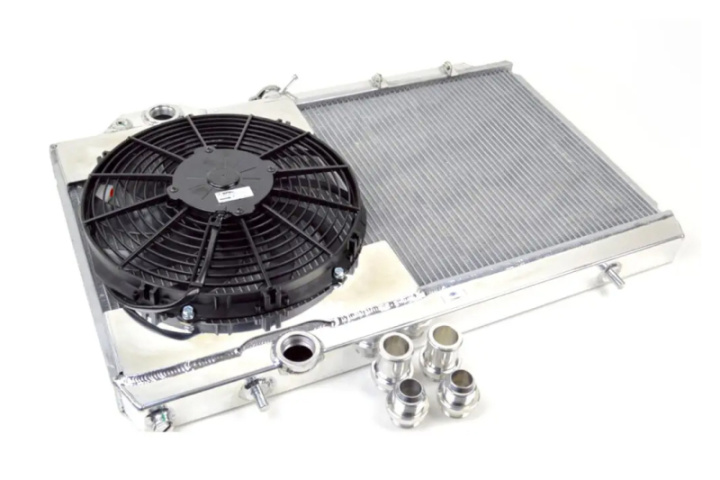 Mitsubishi Evo 7/8/9 - Full Size Slim Radiator w/ 12-inch SPAL fan & Shroud / Adjustable -16 or slip-on fittings Radiator CSF in the group Select car model / Mitsubishi / EVO 7 / Tuning at DDESIGN Scandinavia AB (CSF7075)
