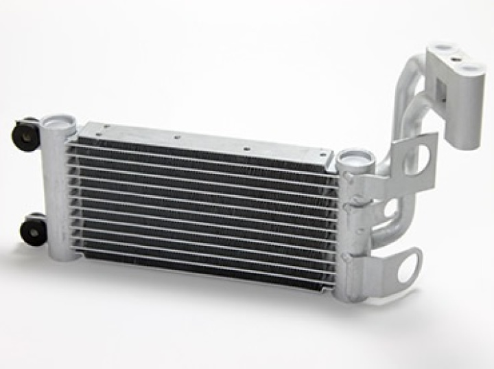 BMW E9x M3 DCT/6speed Trans oil cooler DCT Oil Cooler CSF in the group Select car model / BMW / M3 3-series (E90-E92-E93) 07-12 / Tuning / Radiator & Hoses at DDESIGN Scandinavia AB (CSF8042)