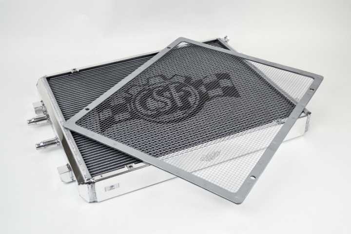 BMW F8X m3/m4 - Front Mount Heat Exchanger w/ rock guard Heat Exchanger CSF in the group Select car model / BMW / M4 4-series (F82-F83) 2014-2020 / Tuning at DDESIGN Scandinavia AB (CSF8075)