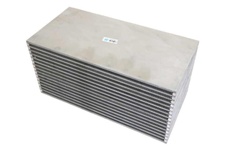 WATER/AIR I/C core -12L x 6H x 6W Intercooler Core CSF in the group Tuning / Cooling / Intercooler & Pipes / Air-to-Water Intercooler at DDESIGN Scandinavia AB (CSF8085)