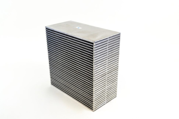 WATER/AIR I/C core-12L x 12H x 6W Intercooler Core CSF in the group Tuning / Cooling / Intercooler & Pipes / Air-to-Water Intercooler at DDESIGN Scandinavia AB (CSF8086)