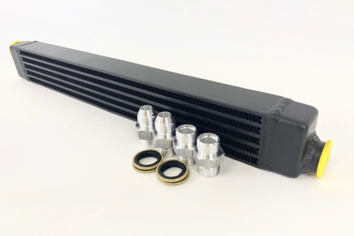 BMW E30 Oil Cooler Oil Cooler CSF in the group Select car model / BMW / 3-series (E30) 1982-1994 / Tuning at DDESIGN Scandinavia AB (CSF8092)
