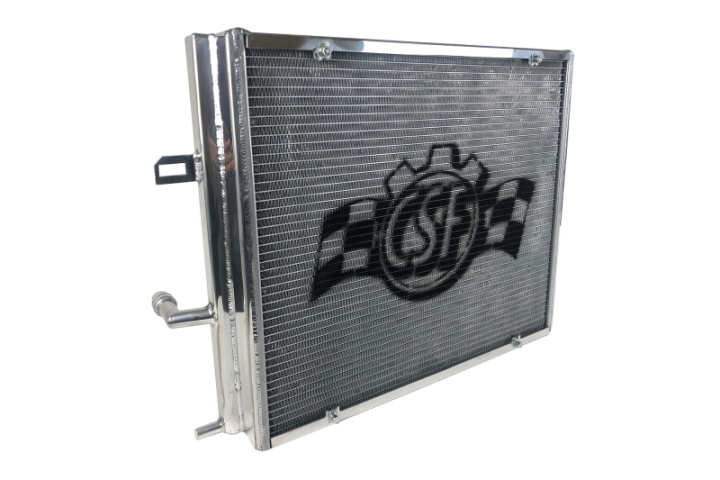 BMW B58/B48 Front Mount Heat Exchanger w/ rock guard (Triple-pass) Heat Exchanger CSF in the group Select car model / BMW / 1-series 2-series (F20-F23) 2011-2019 / Tuning at DDESIGN Scandinavia AB (CSF8131)