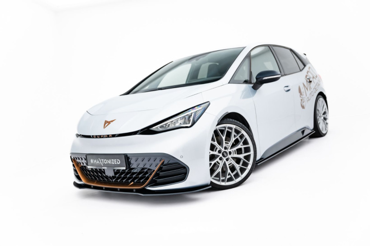 Street Pro Front Splitter Cupra Born Mk1 Maxton Design in the group Select car model / Cupra / Born 2021+ at DDESIGN Scandinavia AB (CUBO1CNC-FD1B)