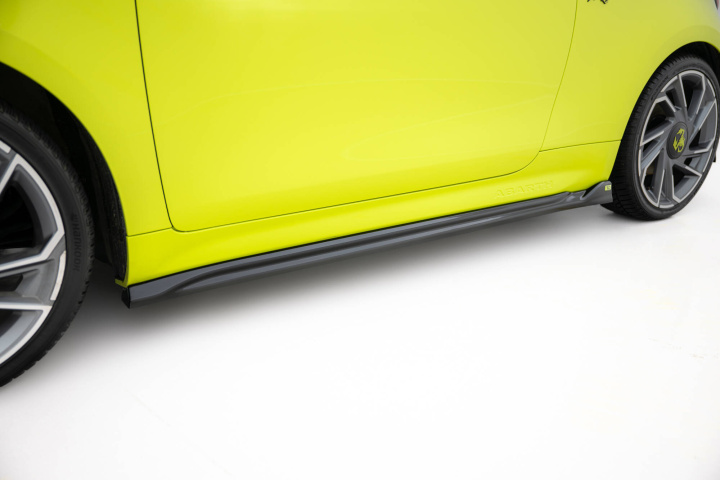 Abarth 500e Side Skirts Diffusers Maxton Design in the group Select car model / Fiat / 500 07+ / Styling at DDESIGN Scandinavia AB (FI-500E-2-AB-SD1G)