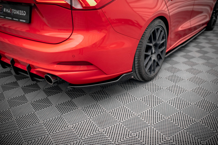 Rear Side Splitters V.6 Ford Focus Estate St Mk4 Maxton Design in the group Select car model / Ford / Focus Mk4 19+ / Styling at DDESIGN Scandinavia AB (FO-FO-4-STLINE-ES-RSD6G)