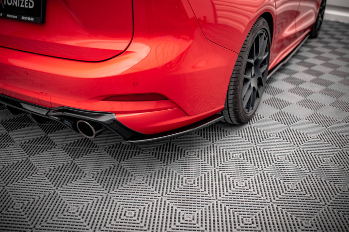 Rear Side Splitters V.7 Ford Focus Estate St Mk4 Maxton Design in the group Select car model / Ford / Focus Mk4 19+ / Styling at DDESIGN Scandinavia AB (FO-FO-4-STLINE-ES-RSD7G)