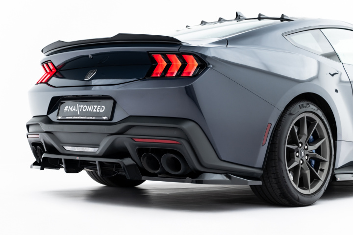 Rear Splitter (with vertical bars) Ford Mustang Dark Horse Mk7 in the group Select car model / Ford / Mustang 24+ at DDESIGN Scandinavia AB (FO-MU-7-DH-RD1G-RD2G)