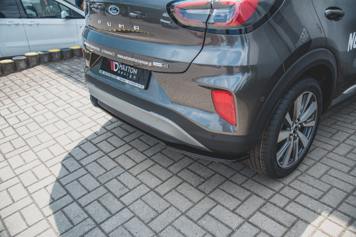 Central Rear Splitter Ford Puma Maxton Design in the group Select car model / Ford / Puma at DDESIGN Scandinavia AB (FO-PU-1-RD1G)