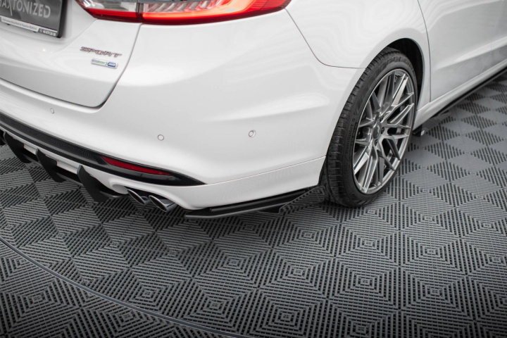 Ford Mondeo Sport Mk5 Facelift / Fusion Sport Mk2 Facelift 2019-2022 Street Pro Rear Side Splitters + Flaps Black-Red + Gloss Flaps Maxton Design in the group Select car model / Ford / Mondeo Mk5 14-22 / Styling at DDESIGN Scandinavia AB (FOMO5FSPORTCNCRSD1BRBRSF1)