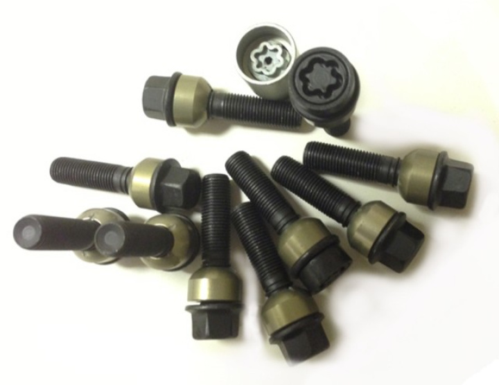 HR-B1455406SET H&R Set of bolts with wheel locks M14x1,5 Round head 14mm seat movable head aluminium Porsche Taycan Black, Length 54/39mm in the group Select car model at DDESIGN Scandinavia AB (HR-B1455406SET)