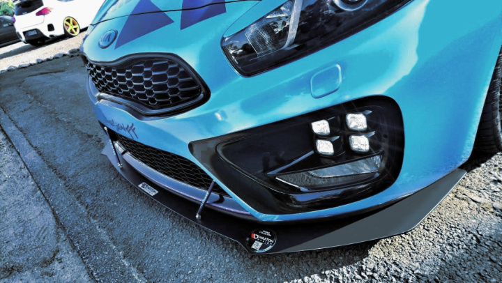 KIA Ceed / Pro Ceed 2013-2018 Racing Front Splitter V.1 Maxton Design in the group Select car model / KIA / Ceed 06+ / Styling at DDESIGN Scandinavia AB (KI-CE-2-GT-CNC-FD1A)