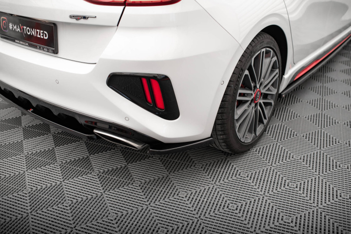 KIA Ceed GT Mk3 2018-2022 Rear Side Splitters V.1 Maxton Design in the group Select car model at DDESIGN Scandinavia AB (KI-CE-3-GT-RSD1G)