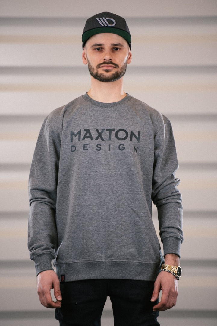 Mens Gray jumper Maxton Design in the group Select car model at DDESIGN Scandinavia AB (MA-JMP-GRY-MENS-1-M)