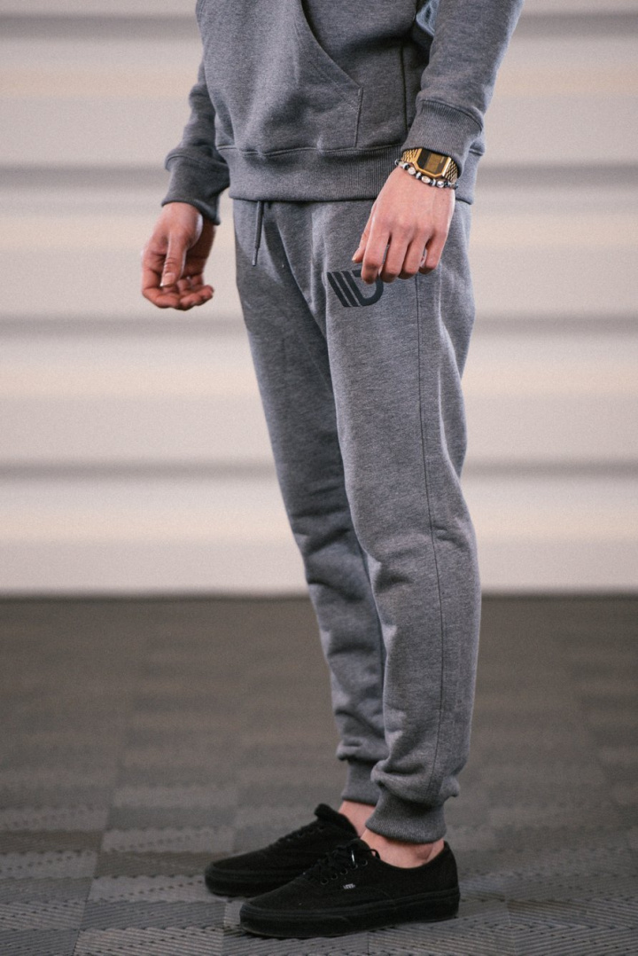 Mens Gray sweatpants Maxton Design in the group Select car model at DDESIGN Scandinavia AB (MA-PANT-GRY-MENS-1-S)