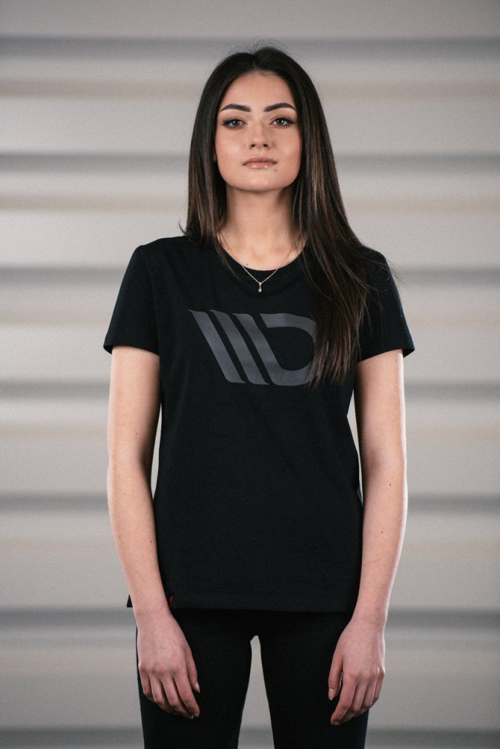 Womens Black T-shirt with grey logo Maxton Design in the group Select car model at DDESIGN Scandinavia AB (MA-TSHRT-BLK-WMNS-2-XS)