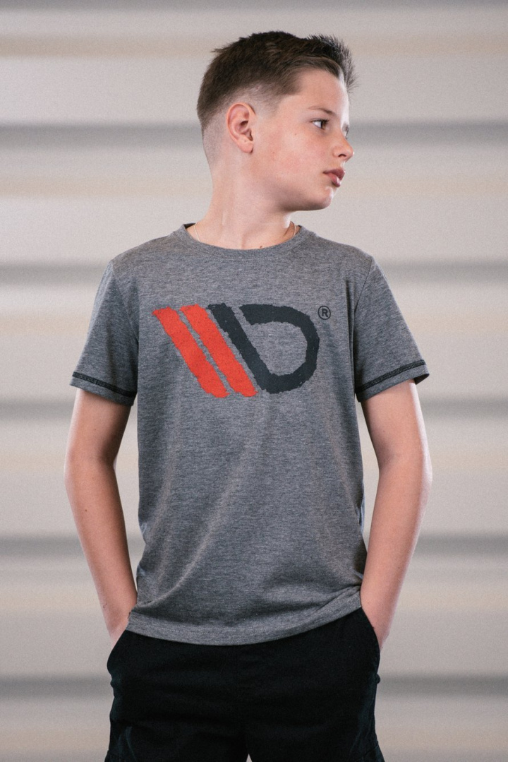Kids Gray T-shirt Maxton Design in the group Select car model at DDESIGN Scandinavia AB (MA-TSHRT-GRY-KIDS-1-XS)