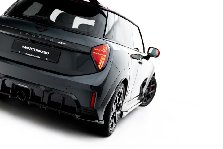 Mini Cooper John Cooper Works F66 2025- Central Rear Splitter (with Vertical Bars) Maxton Design in the group Select car model / Mini at DDESIGN Scandinavia AB (MC-4-66-JCW-3D-RSD1G-RD1G)