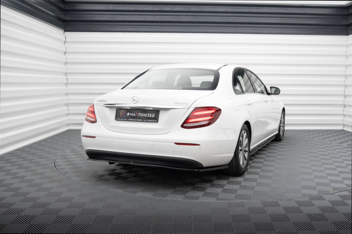 Mercedes-Benz E-Klass W213 2016-2021 Central Rear Splitter (With Vertical Bars) V.1 Maxton Design in the group Select car model / Mercedes Benz / E-Class 17+ (W213 - C238) / Styling at DDESIGN Scandinavia AB (ME-E-213-RD2G-RD3G)