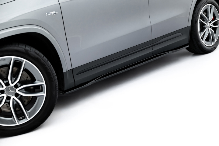 Side Skirts Diffusers Mercedes-AMG GLA 35 H247 Facelift in the group Select car model / Mercedes Benz / GLA-Class 2023+ (H247) at DDESIGN Scandinavia AB (ME-GLA-H247F-35-SD1G)