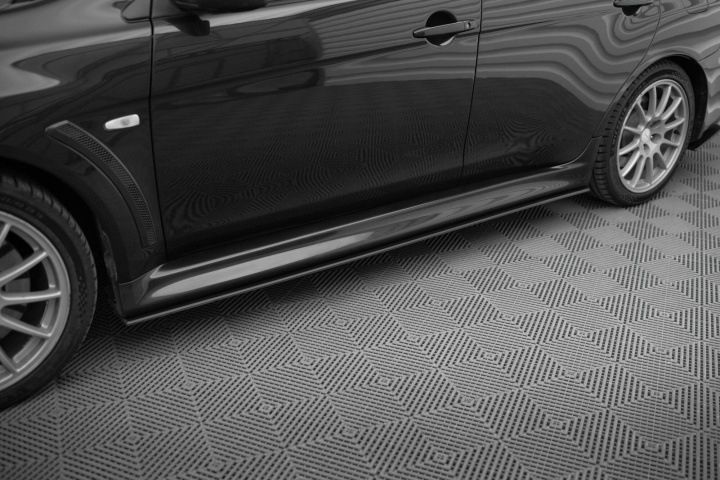 Mitsubishi Lancer EVO X 2007-2015 Street Pro Side Skirts Diffusers Maxton Design in the group Select car model / Mitsubishi / EVO X 07+ / Styling at DDESIGN Scandinavia AB (MILA10EVOCNC-SD2BRB)