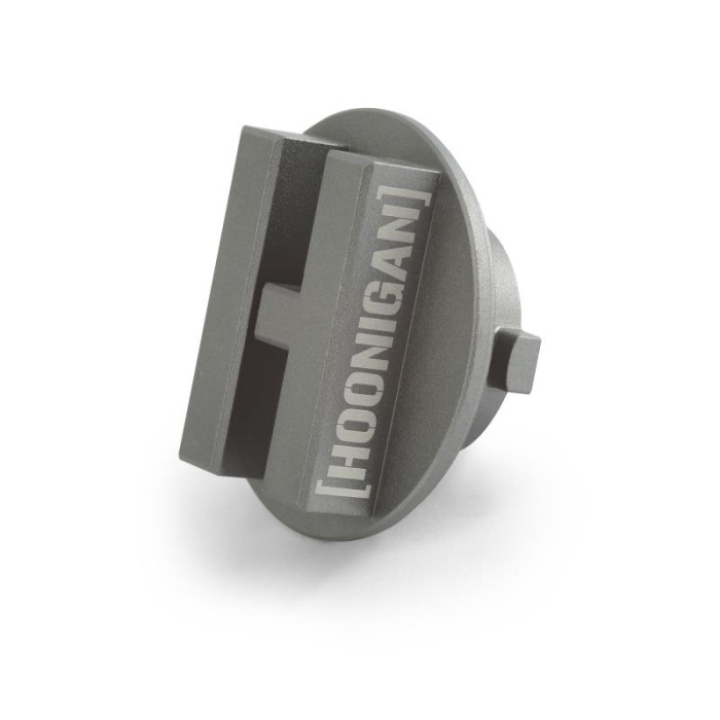 Mitsubishi Oil Filler Cap Hoonigan Silver Mishimoto in the group Select car model / Mitsubishi / Lancer 00-07 / Tuning at DDESIGN Scandinavia AB (MMOFC-MITS-HOONSL)