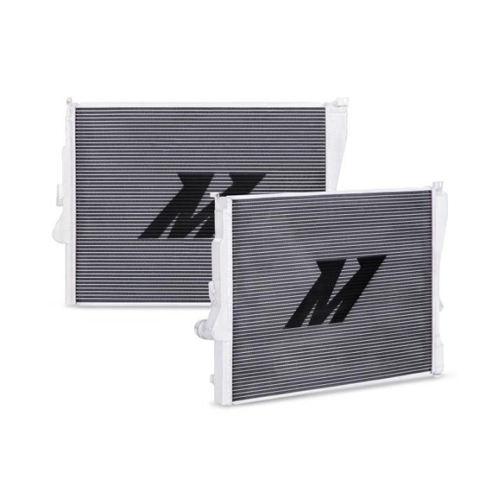 BMW E46 Non-M Performance Aluminum Radiator in the group Select car model / BMW / 3-series (E46) 1998-2005 / Tuning / Radiators at DDESIGN Scandinavia AB (MMRAD-E46-323A)