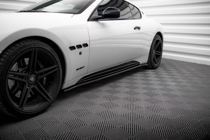 Maserati Granturismo S Mk1 2007-2018 Side Skirts Diffusers V.1 Maxton Design in the group Select car model / Maserati / Granturismo at DDESIGN Scandinavia AB (MS-GT-1-S-SD1G)