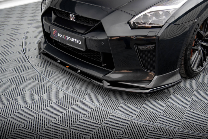 Nissan GTR R35 Facelift 2016-2022 Front Splitter V.2 Maxton Design in the group Select car model / Nissan / GTR R35 2009+ / Styling at DDESIGN Scandinavia AB (NI-GTR-4F3-FD2G)