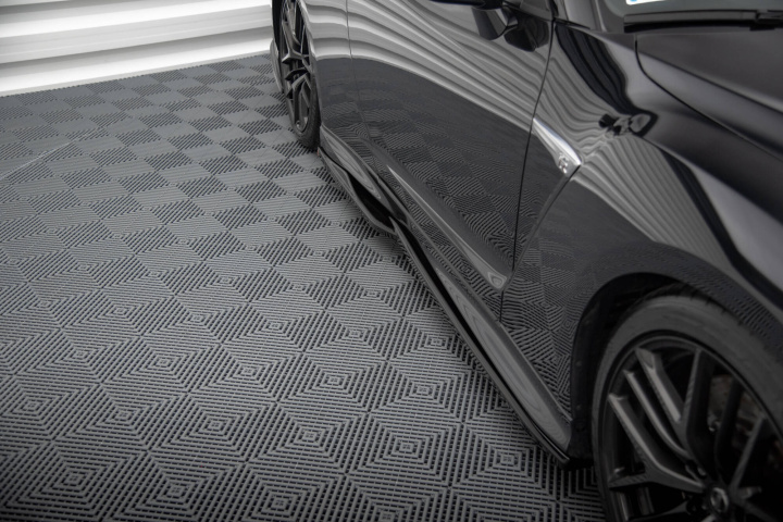 Side Skirts Diffusers Nissan Gtr R35 Facelift Maxton Design in the group Select car model / Nissan / GTR R35 2009+ / Styling at DDESIGN Scandinavia AB (NI-GTR-4F3-SD1G)