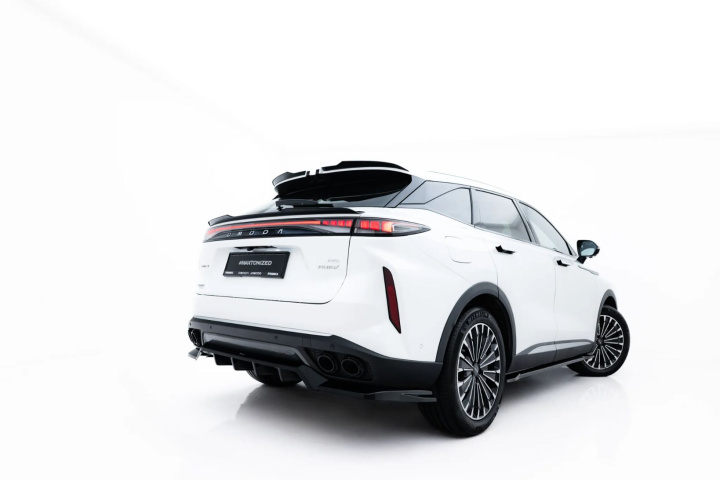 Omoda 9 Mk1 2025- Rear Splitter (with vertical bars) Maxton Design in the group Select car model at DDESIGN Scandinavia AB (OM-9-1-RD1G-RD2G)