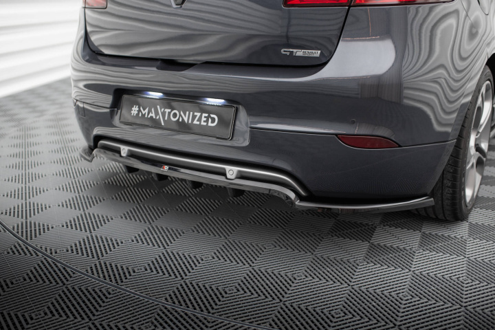 Central Rear Splitter (with Vertical Bars) Renault Megane GT MK3 Facelift 2012-2013 Maxton Design in the group Select car model / Renault / Megane 08-16 / Styling at DDESIGN Scandinavia AB (RE-ME-3-GT-RD1G-RD2G)