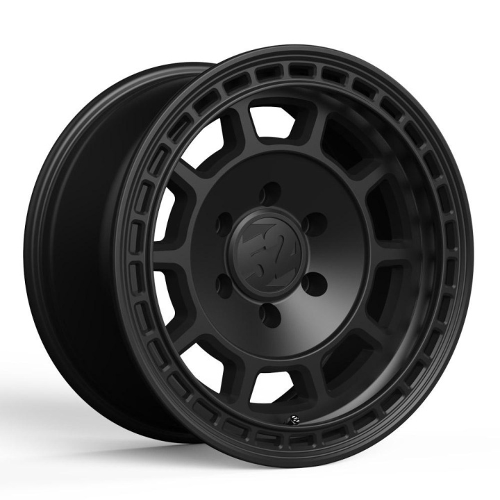 TRAVERSE HD 17X8.5 ET0 6H135 ASPHALT BLACK 87.1 in the group Exterior / Wheels & Tires / Wheels / fifteen52 / Traverse HD at DDESIGN Scandinavia AB (RHDAB-178565-00)