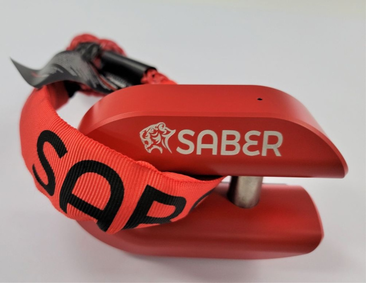 Saber 7075 Alloy Winch Shackle - Cerakote Red in the group Exterior / Offroad at DDESIGN Scandinavia AB (SBR-AWSCR)