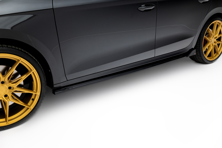 Skoda Octavia RS Liftback / Combi Mk4 / Mk4 Facelift 2020-2024 Side Skirts Diffusers V.2 Maxton Design in the group Select car model / Skoda / Octavia MK4 20+ at DDESIGN Scandinavia AB (SK-OC-4F-RS-SD2G)