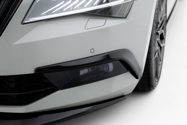 Frames For Lights Skoda Superb Mk3 Maxton Design in the group Select car model / Skoda / Superb III 15+ / Styling at DDESIGN Scandinavia AB (SK-SU-3-FV1G)