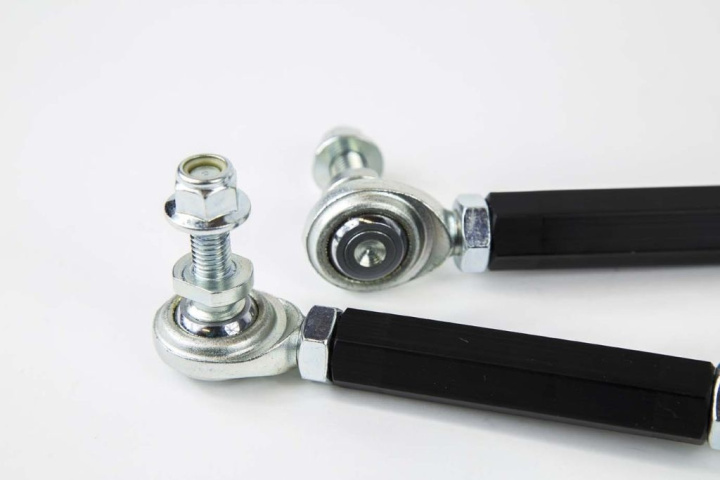 Nissan R35 GT-R 2008+ Rear Swaybar End Links SPL Parts in the group Select car model / Nissan / GTR R35 2009+ / Chassis / Links and Fasteners at DDESIGN Scandinavia AB (SPL-RE-R35)