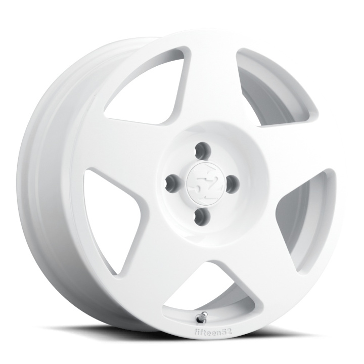 Fifteen52 Tarmac 17X7.5 ET42 4x108 Rally White 63.4 in the group Exterior / Wheels & Tires / Wheels / fifteen52 / Tarmac at DDESIGN Scandinavia AB (TARRW-77548-42)