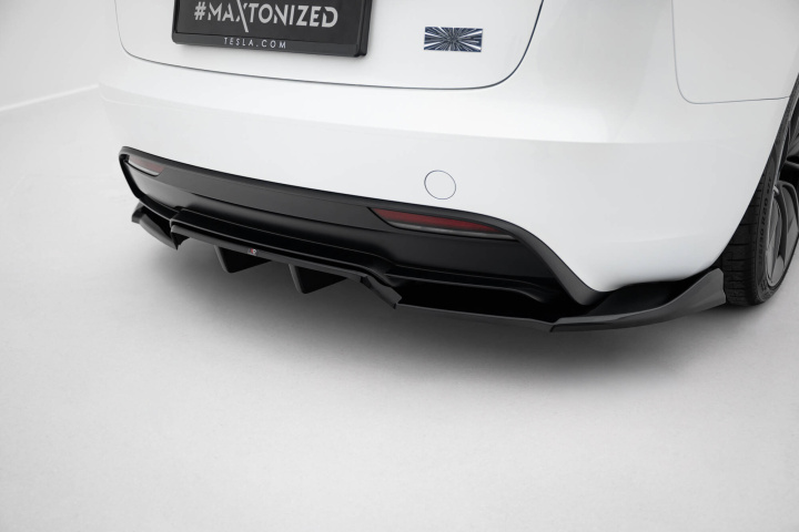 Tesla Model 3 Performance Mk1 Facelift 2023+ Rear Splitter (with vertical bars) V.1 Maxton Design in the group Select car model / Tesla Motors / Tesla Model 3 2017+ / Styling at DDESIGN Scandinavia AB (TE-MODEL3-1F-PFC-RD1GRD3G)