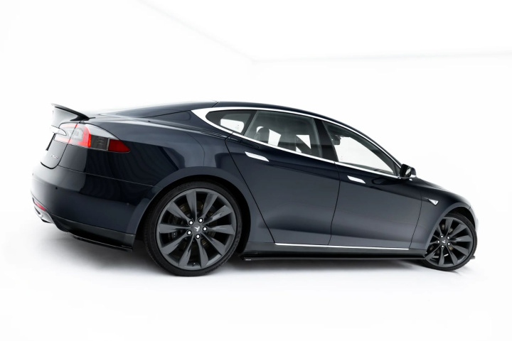 Tesla Model S Mk1 2012-2016 Side Skirts Diffusers V.1 Maxton Design in the group Select car model / Tesla Motors / Tesla Model S 2012+ at DDESIGN Scandinavia AB (TE-MODELS-1-SD1G)